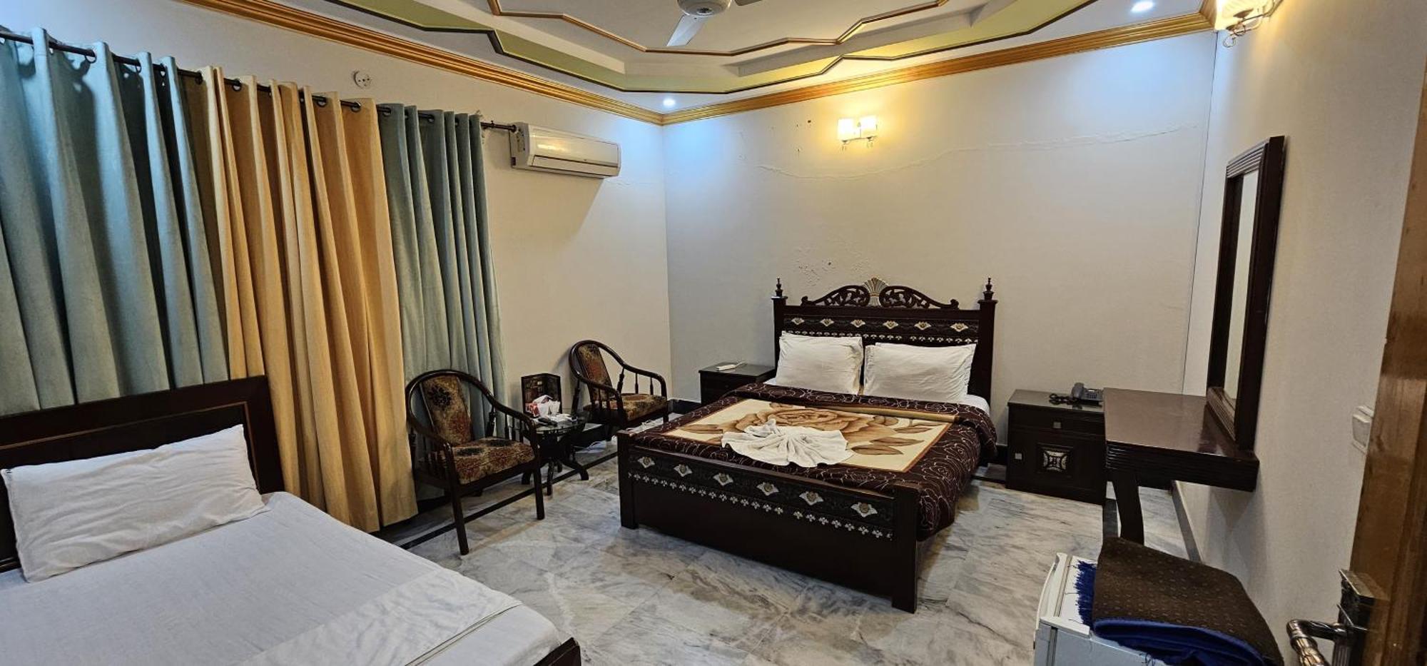 Butt Lodges 2 Islamabad Luaran gambar